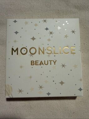 Moonslice Beauty Compact Palette - Blushing Moon